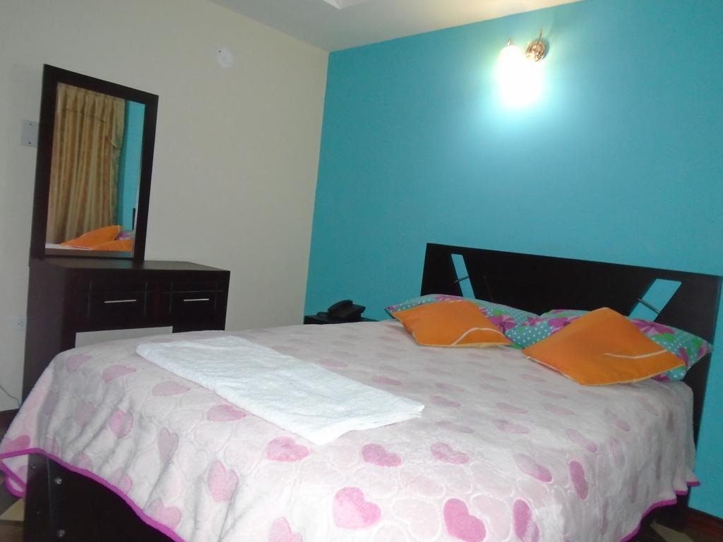 Hotel El Ejido Quito Pokoj fotografie